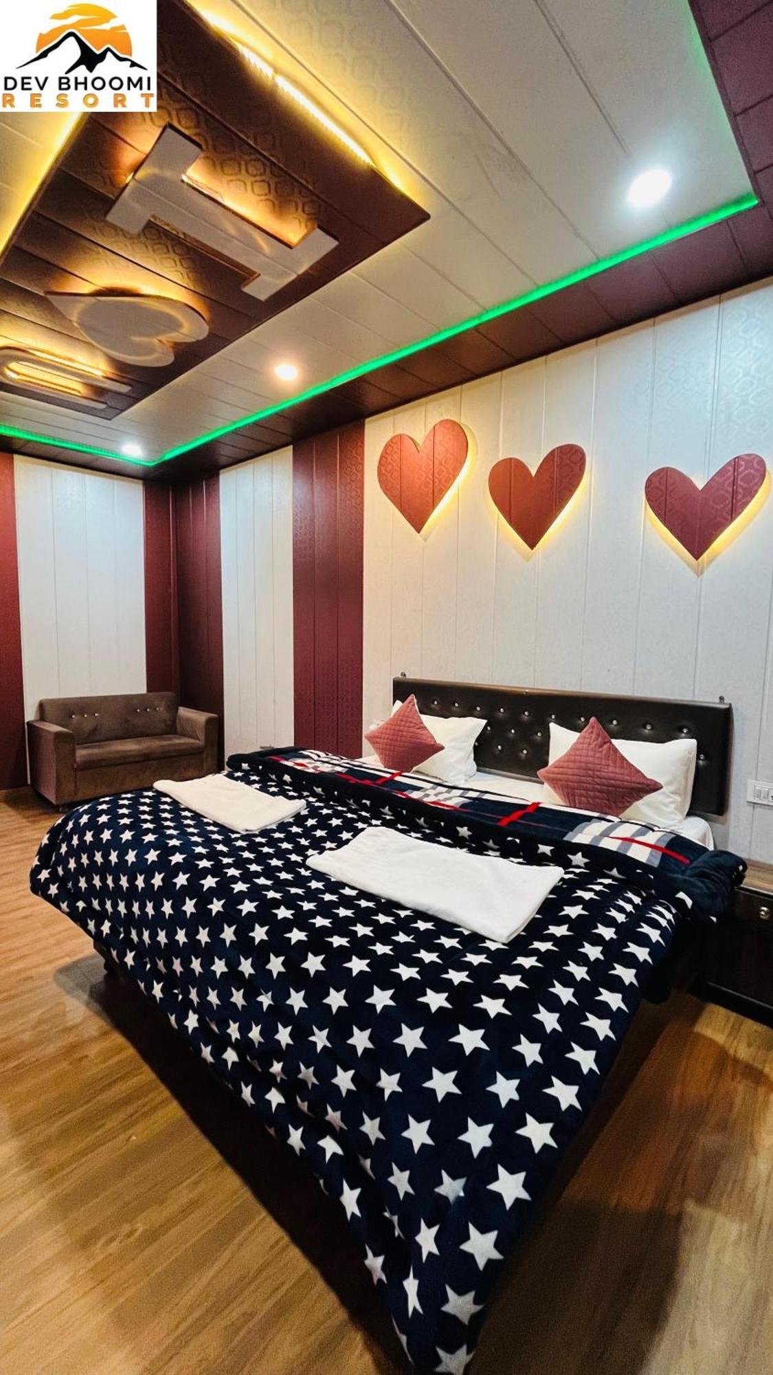 Dev Bhoomi Resort Kanatal Exterior photo